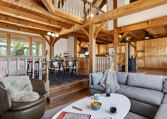 Timber Rock Retreat By Avantstay * Oak Creek