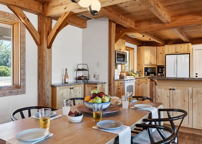 Holiday home Timber Rock Retreat By Avantstay Oak Creek