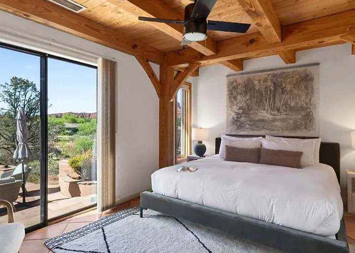 Timber Rock Retreat By Avantstay