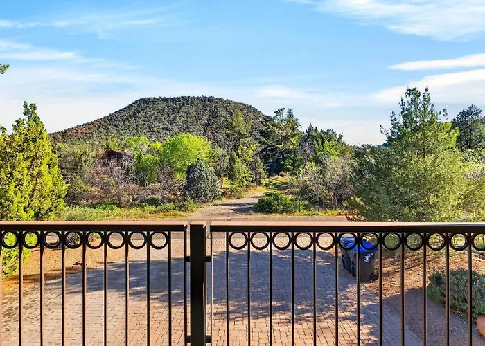 Holiday home Timber Rock Retreat By Avantstay *